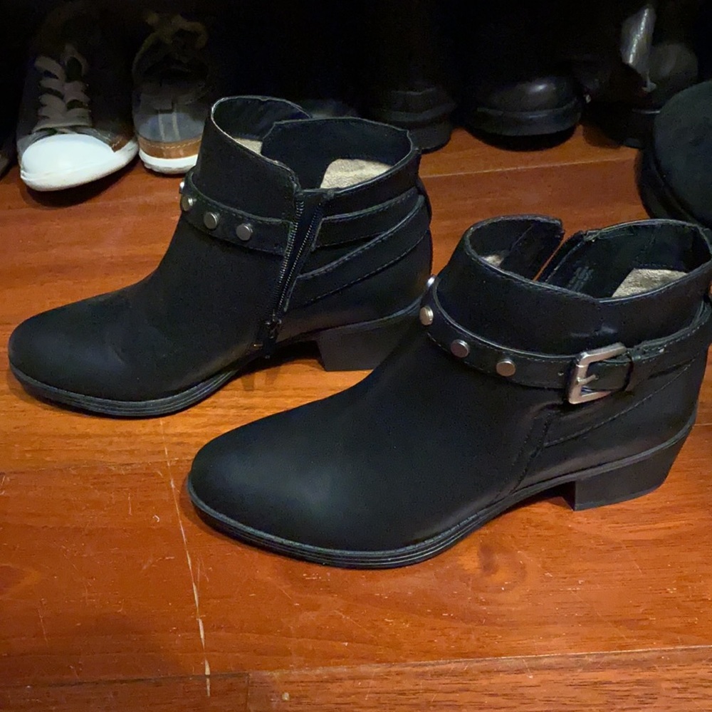 Booties - Picture 2 of 7